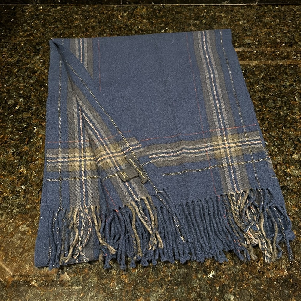 EUC Banana Republic Men’s Scarf 66”